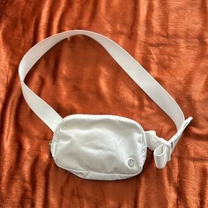 Lululemon fanny pack